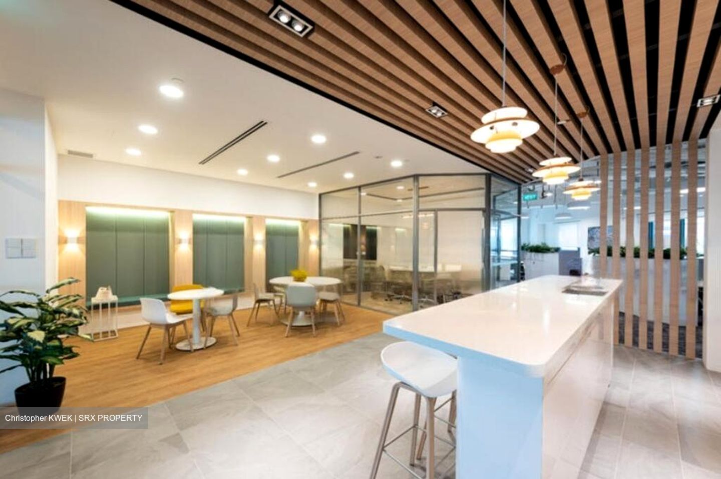 Tung Centre (D1), Office #484684521